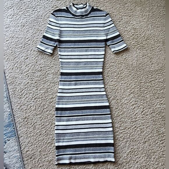 Cotton On Rib Knit Striped Sweater Dress Bodycon White Black Strechy Size Sp - Picture 3 of 7